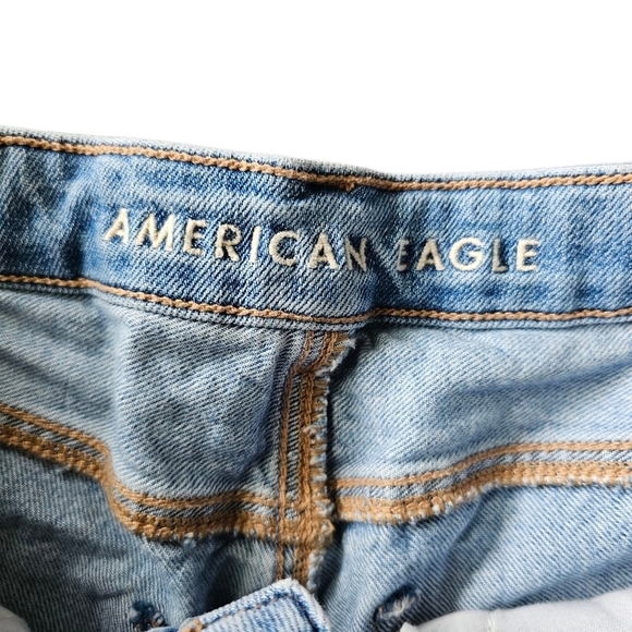 American Eagle Blue Denim Mom Style High Rise Jean Shorts Size 4 - Picture 2 of 5